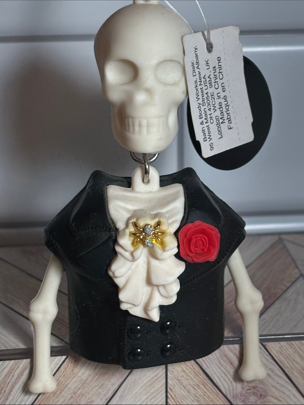 B&BW Bobble Skeleton Pocketbac Holder!